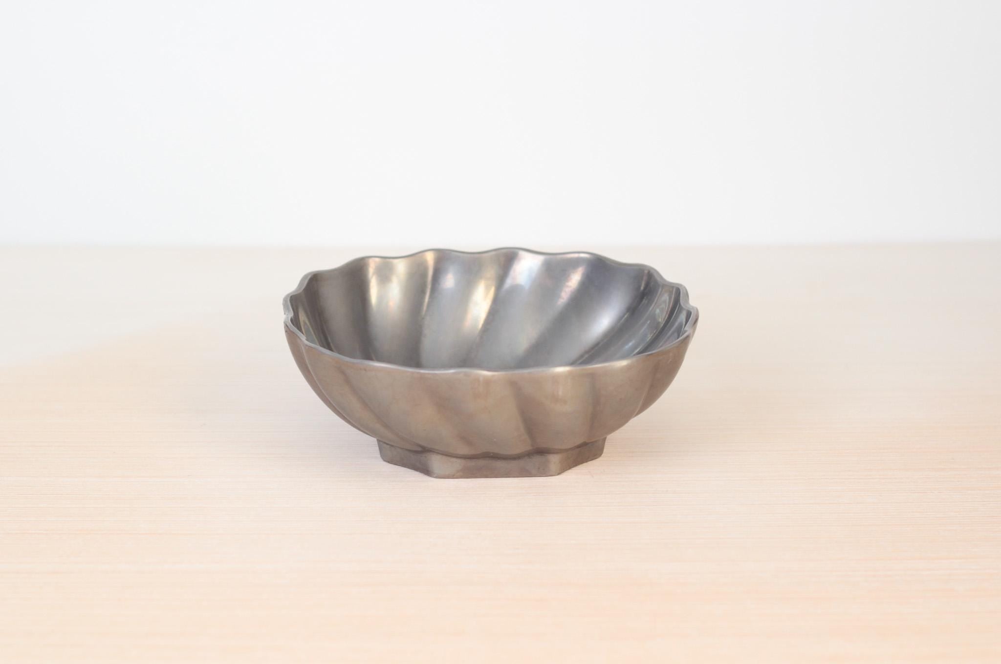 Vintage Wilton Armetale Fluted Bowl