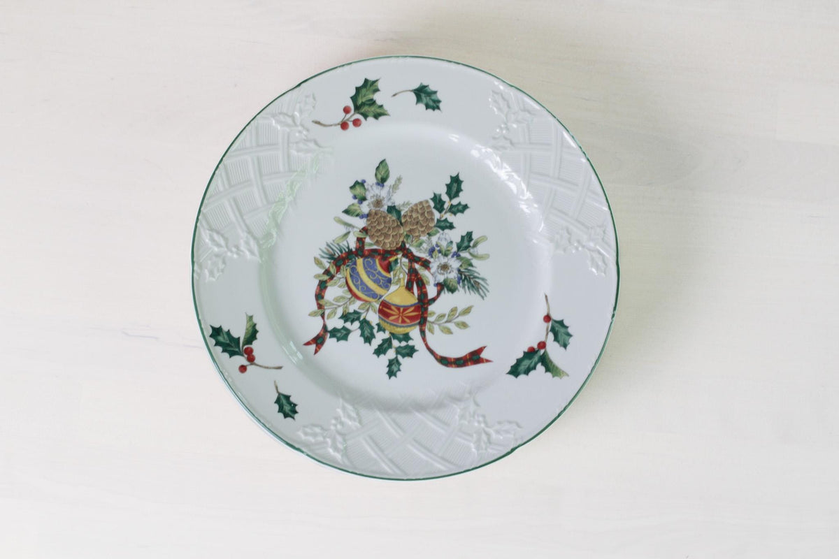Set of 4 Vintage Mikasa Christmas Dinner Plates | English Countryside Festive Spirit DP005