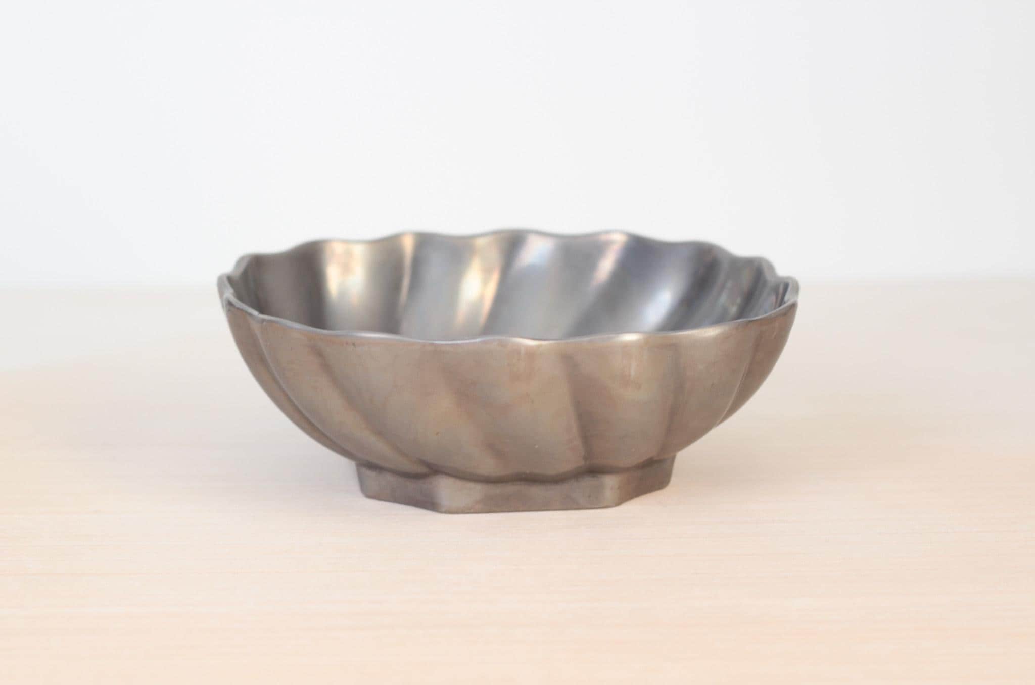 Vintage Wilton Armetale Fluted Bowl
