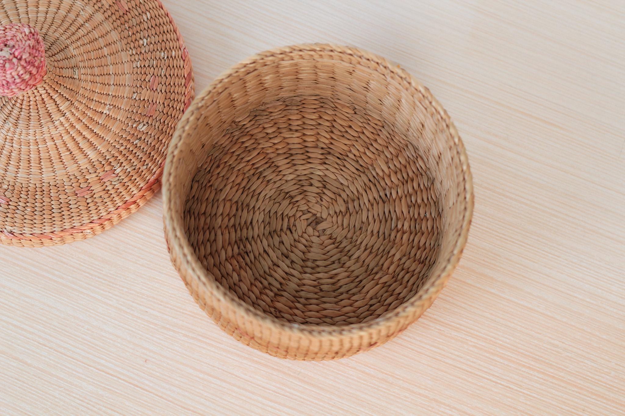 Vintage Handwoven Seagrass Lidded Basket