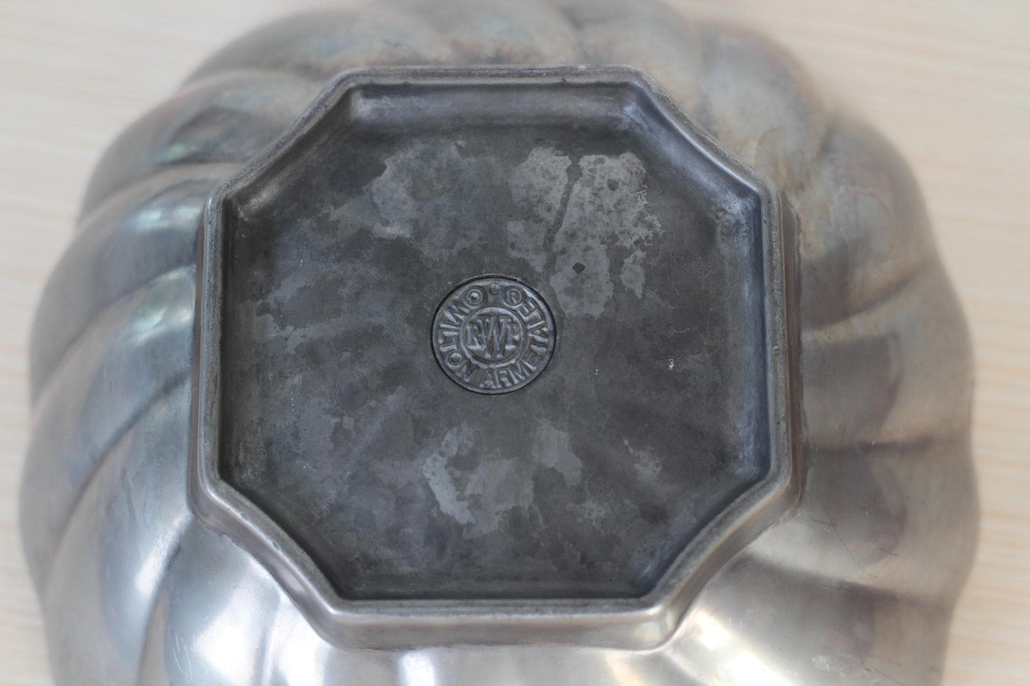 Vintage Wilton Armetale Fluted Bowl