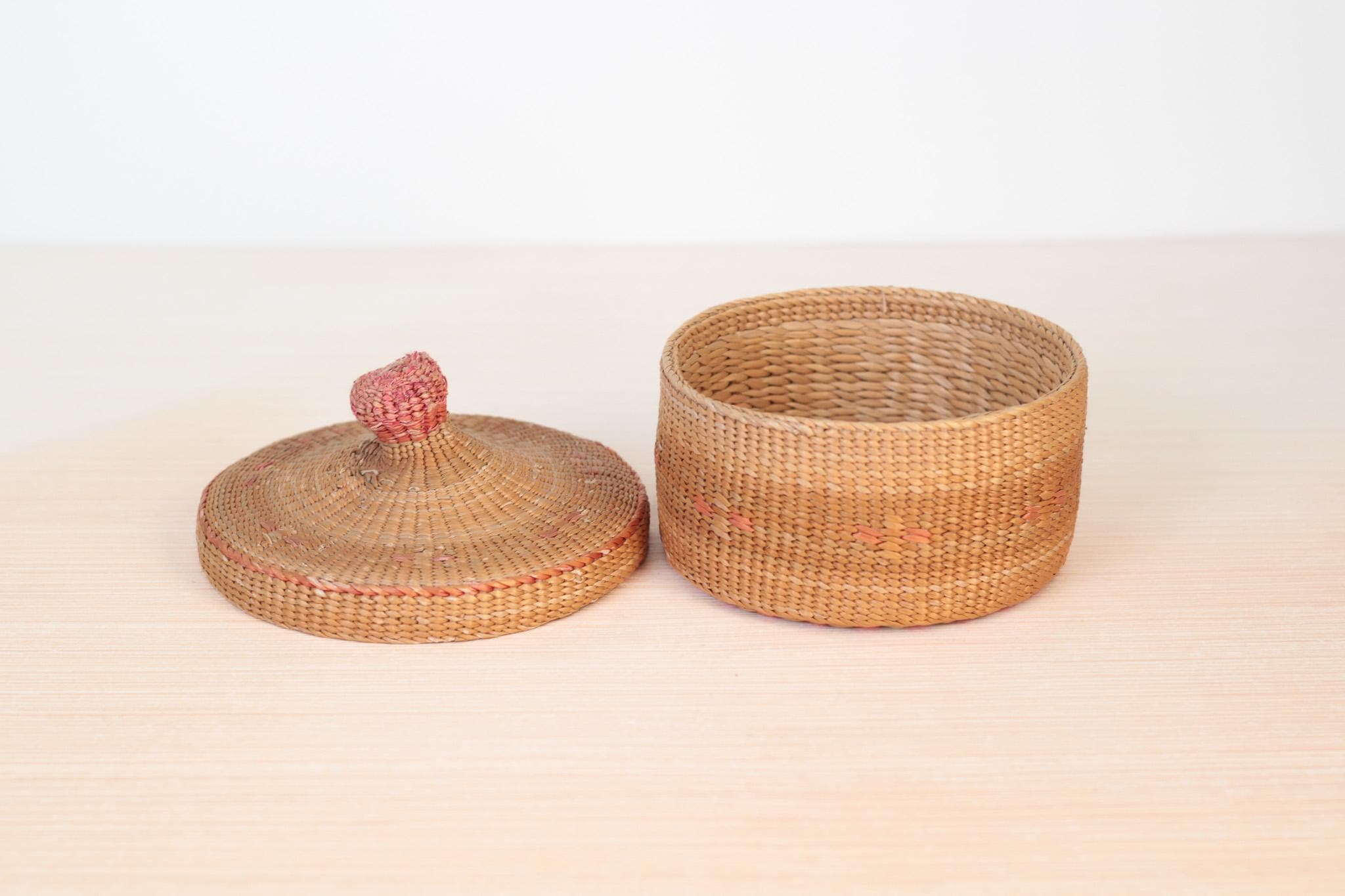 Vintage Handwoven Seagrass Lidded Basket