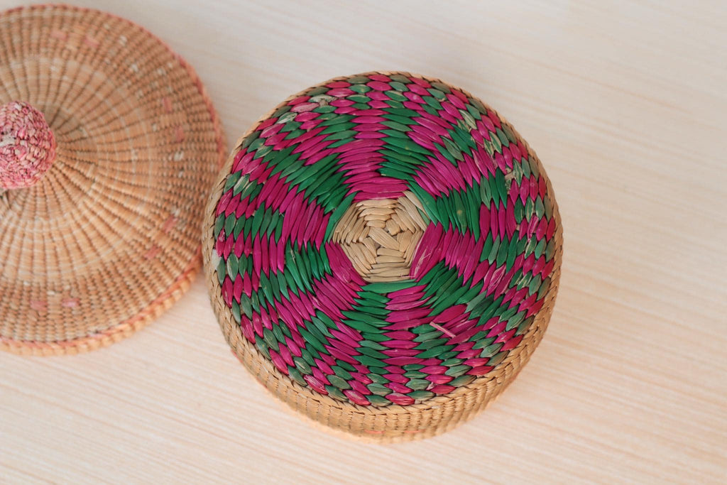 Vintage Handwoven Seagrass Lidded Basket