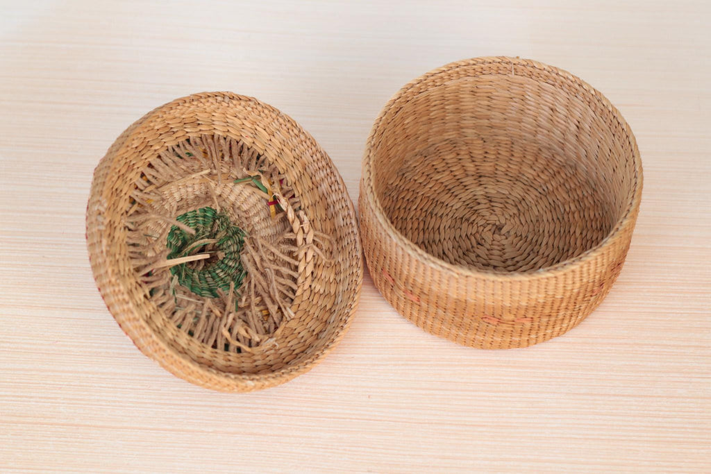 Vintage Handwoven Seagrass Lidded Basket