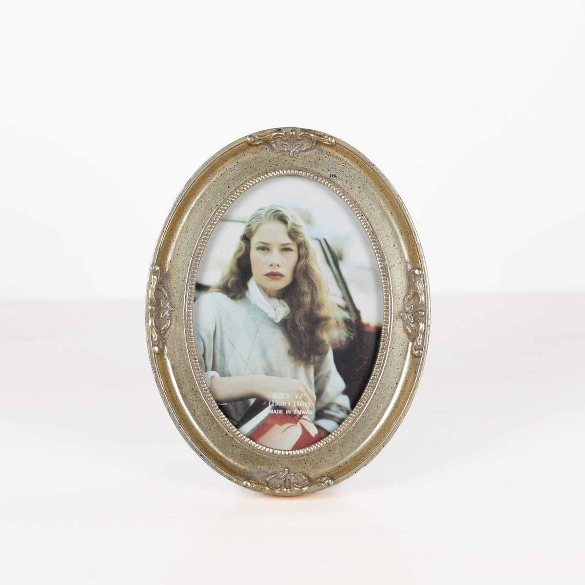 Vintage Ornate Oval Picture Frame