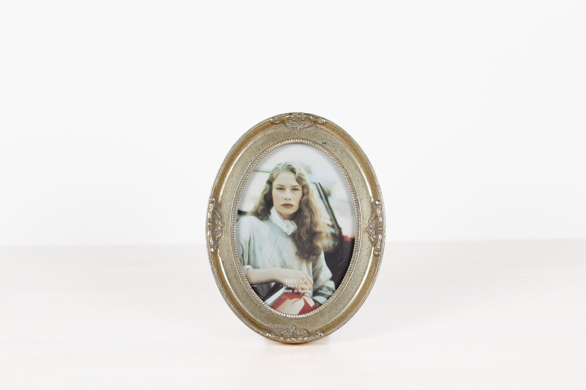 Vintage Ornate Oval Picture Frame