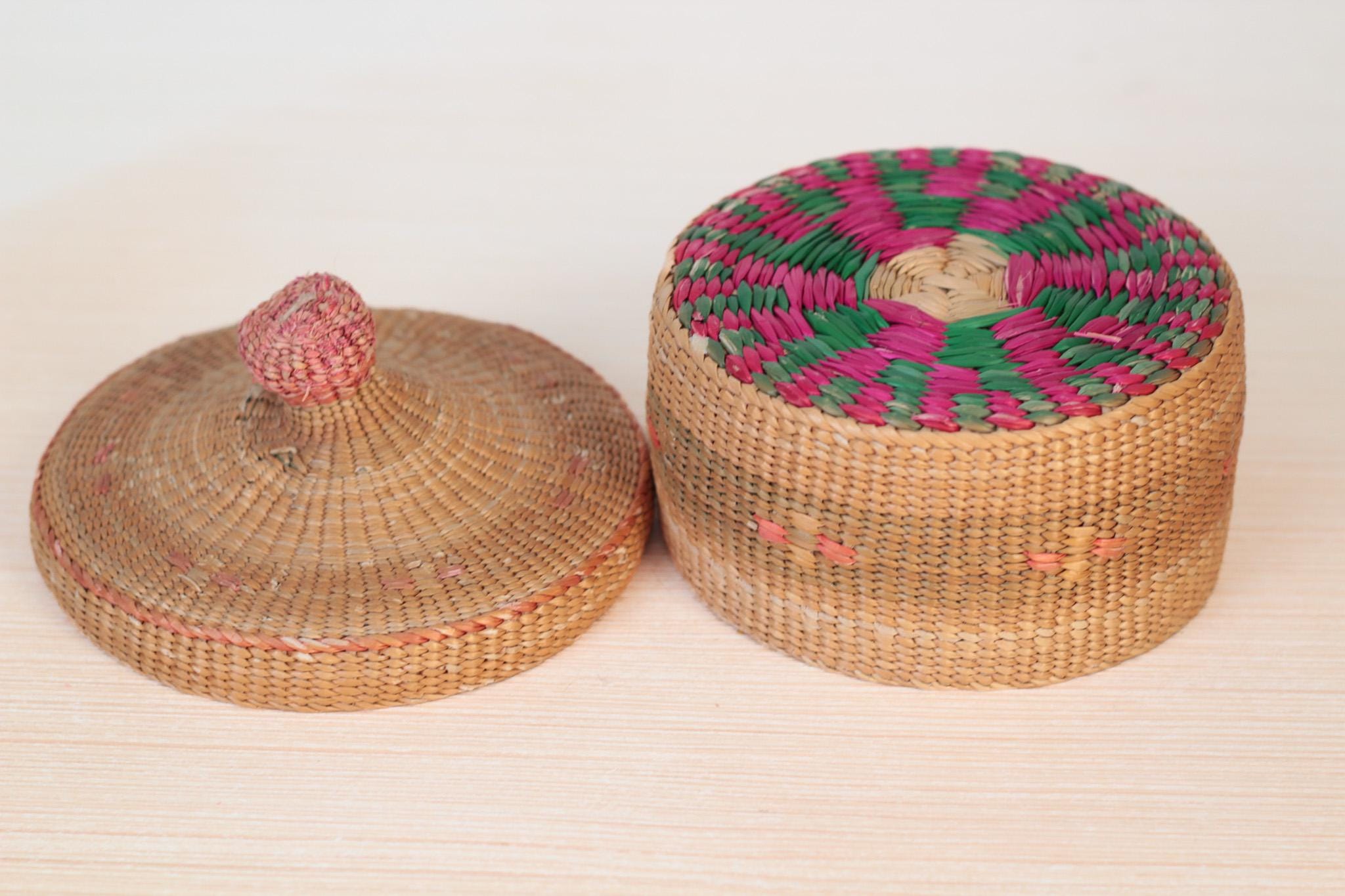 Vintage Handwoven Seagrass Lidded Basket