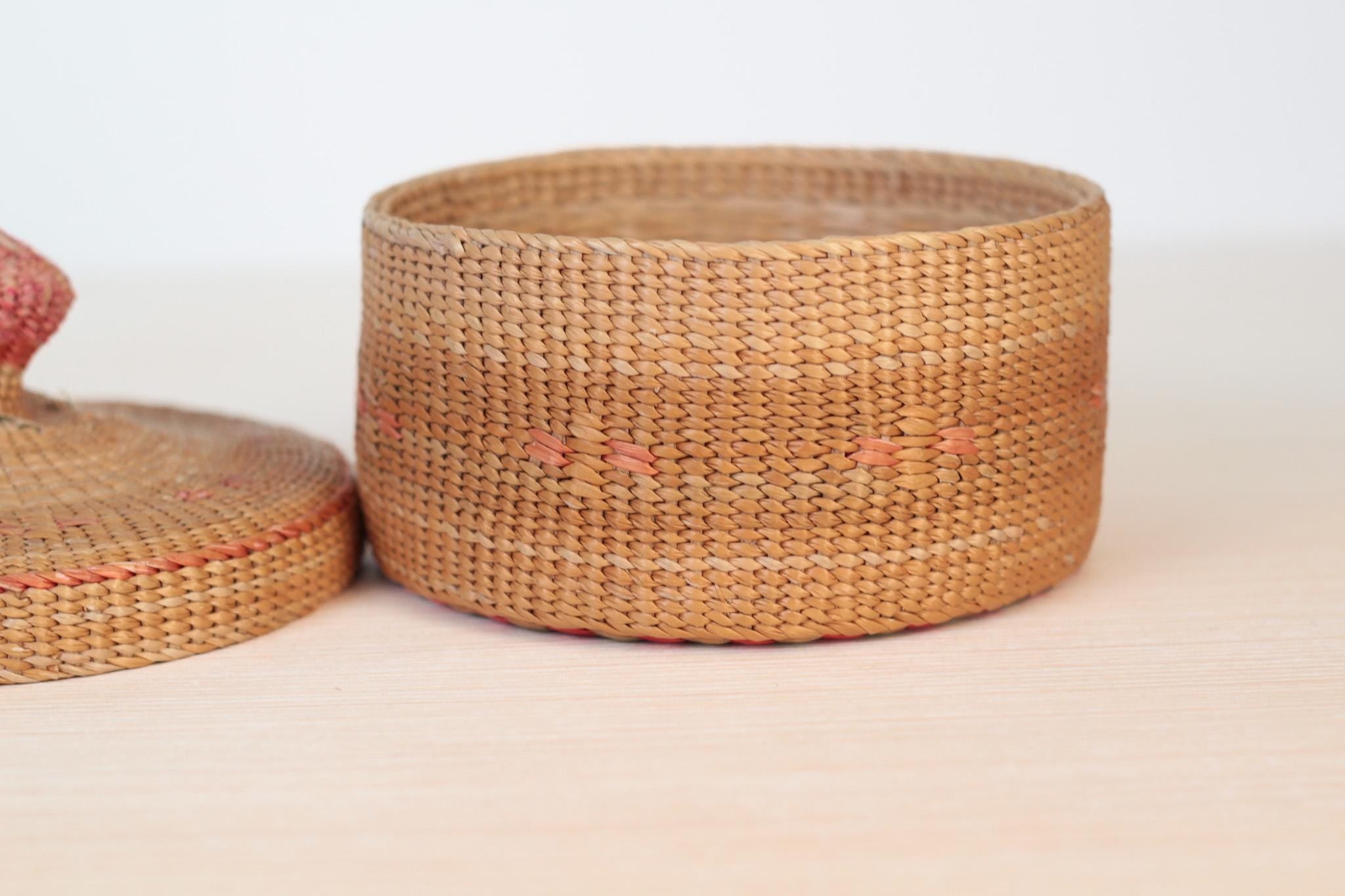 Vintage Handwoven Seagrass Lidded Basket