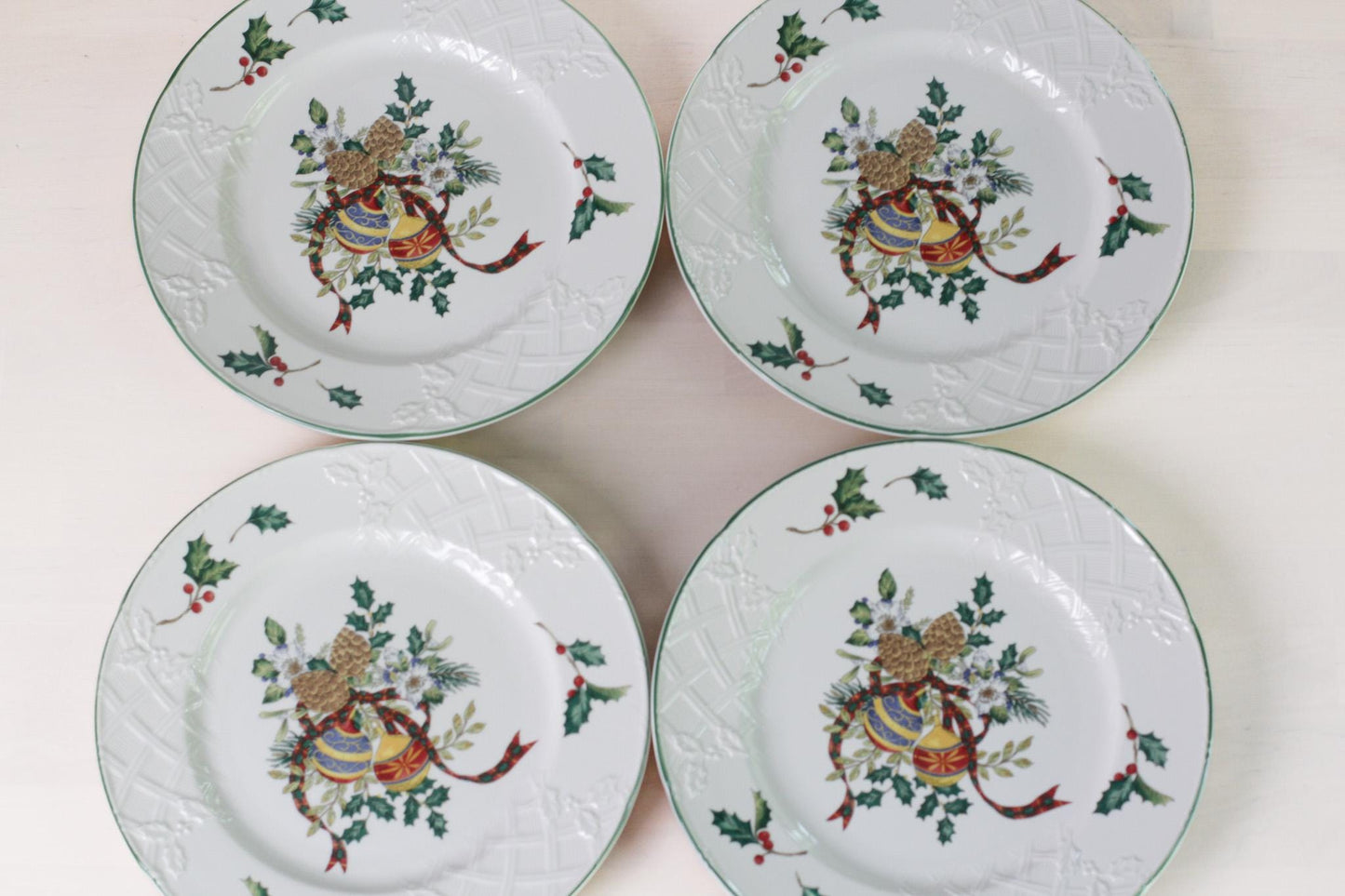 Set of 4 Vintage Mikasa Christmas Dinner Plates | English Countryside Festive Spirit DP005