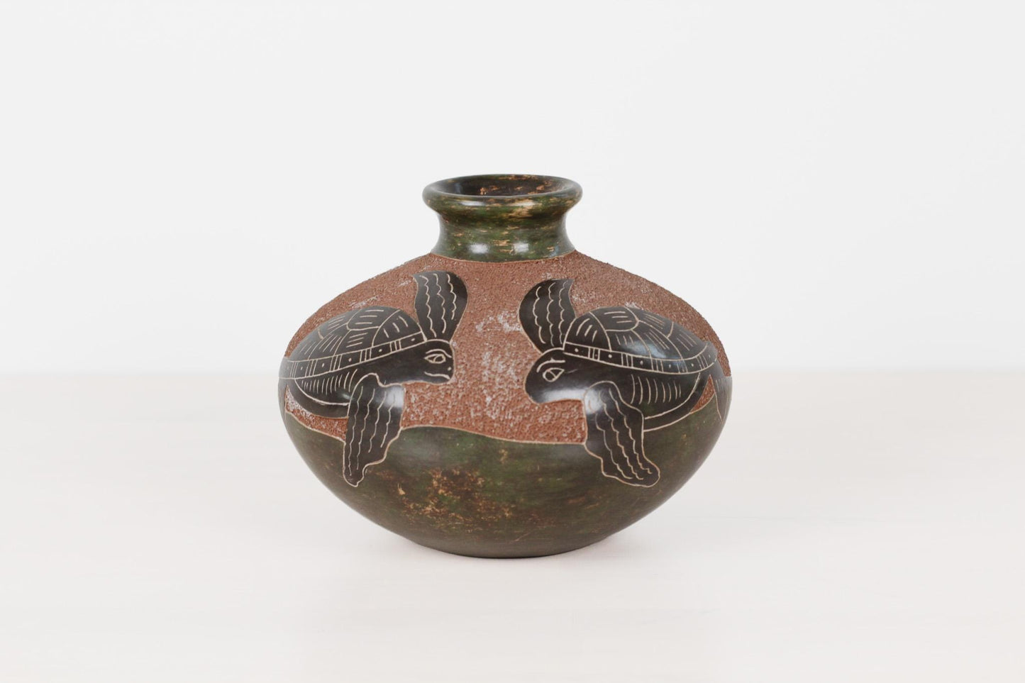 Vintage Handcrafted Nicaraguan Folk Art Pottery Vase with Etched Sea Turtles
