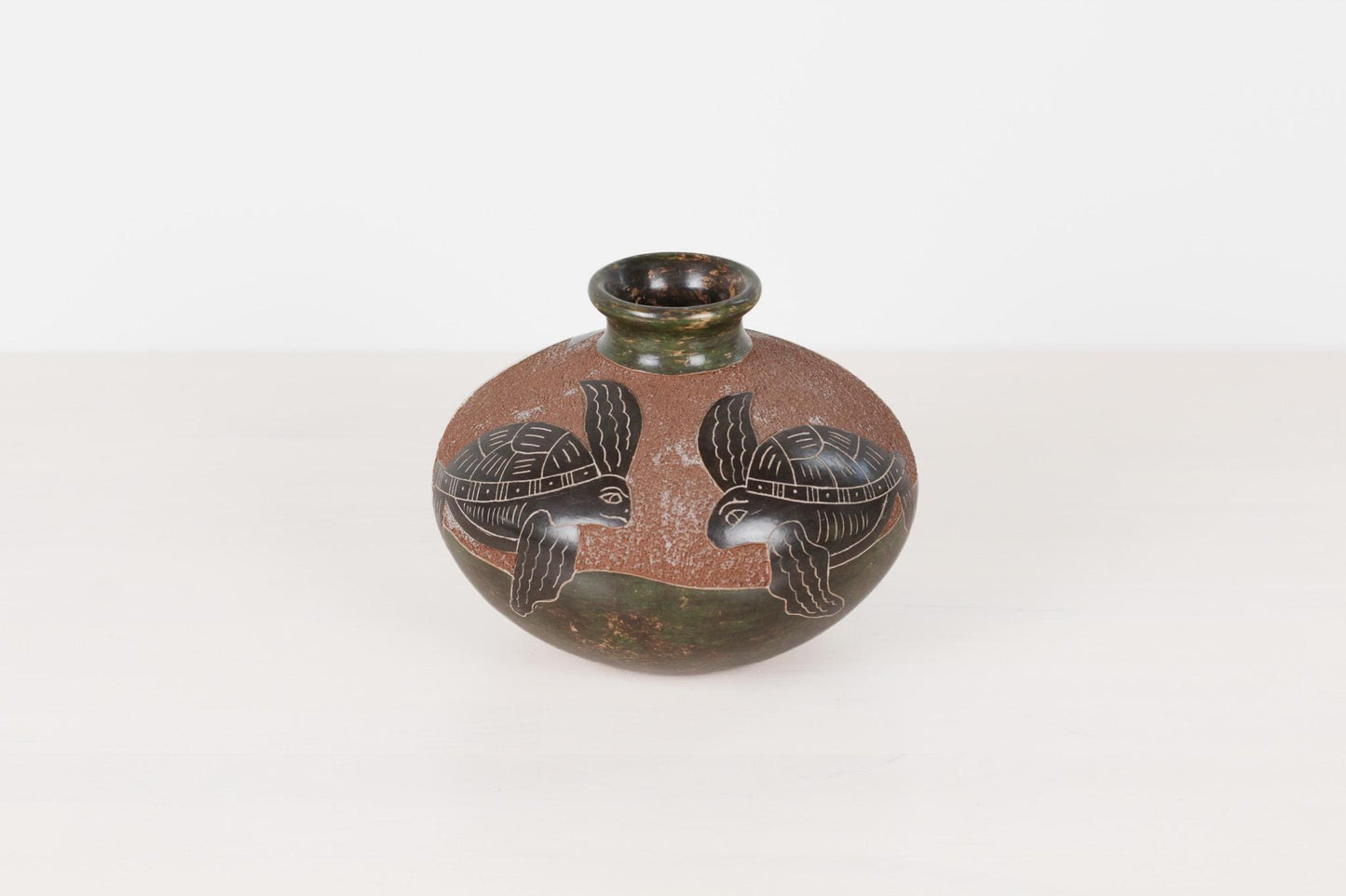 Vintage Handcrafted Nicaraguan Folk Art Pottery Vase with Etched Sea Turtles